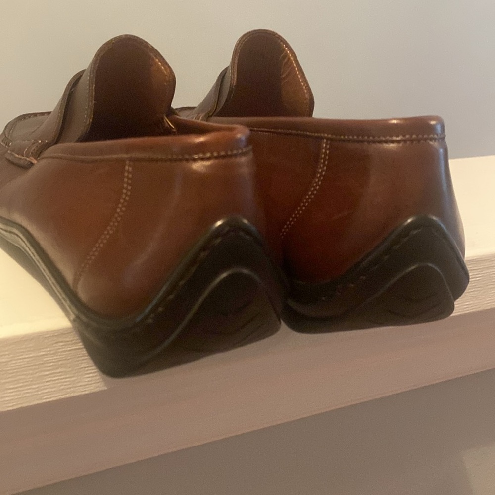 Pair of Santoni Shoes in brown, size 10.5 Like New condition Maybe worn once - Picture 10 of 11